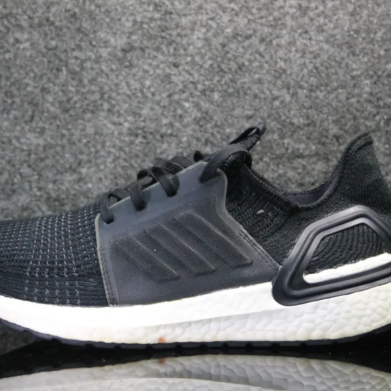 ADIDAS ULTRABOOST 19