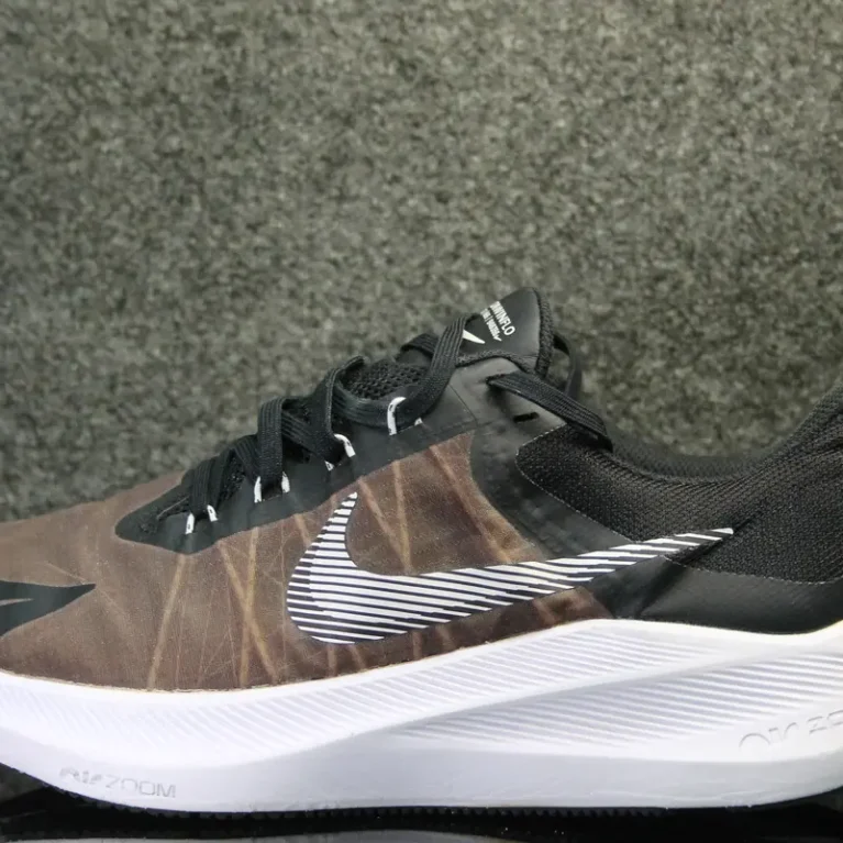 NIKE AIR ZOOM WINFLOW