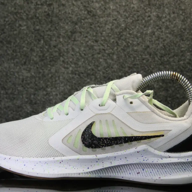 NIKE DOWNSHIFTER 10 SE