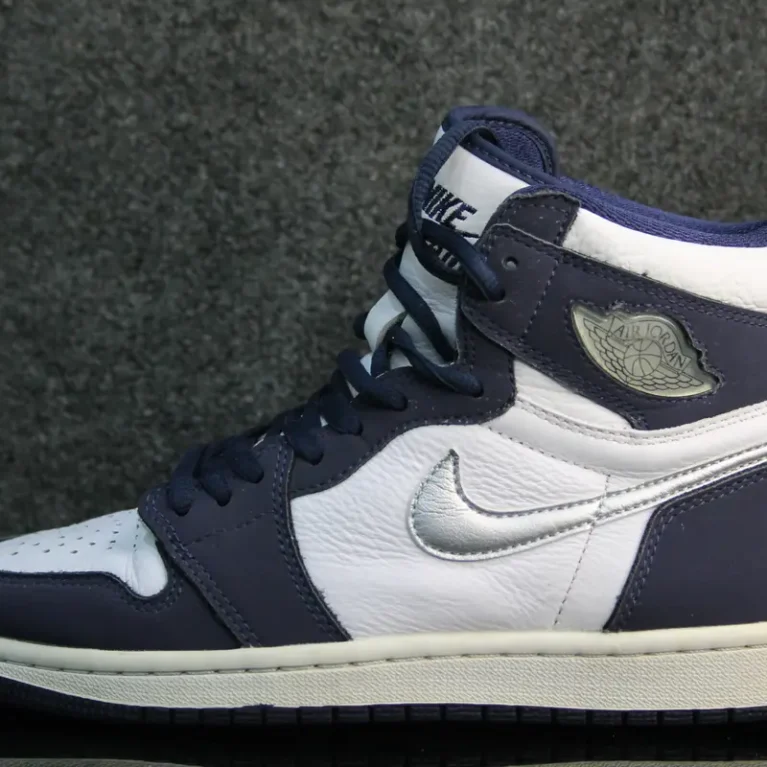 NIKE AIR JORDAN 1 RETRO HIGH OG