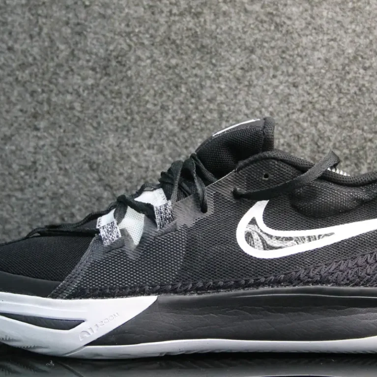 NIKE FLYTRAP 6 BASKETBALL