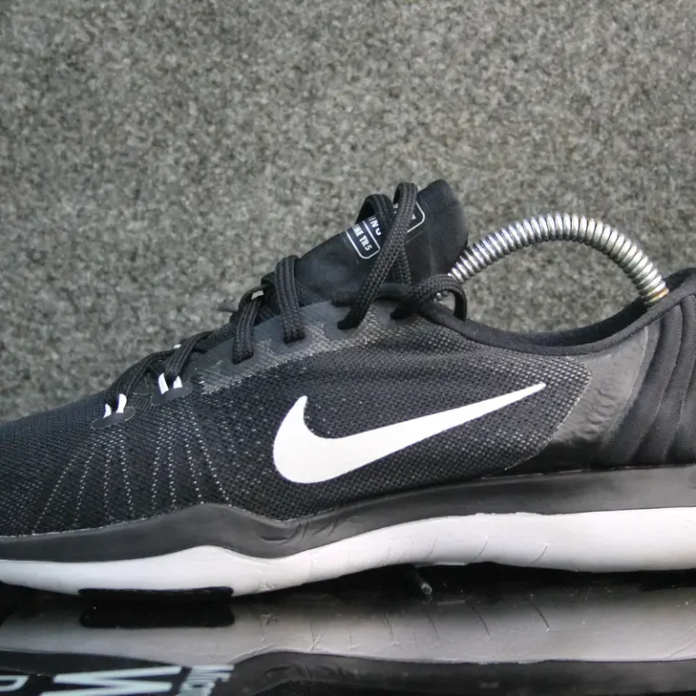 NIKE WOMENS FLEX SUPREME TR5 TRAINING