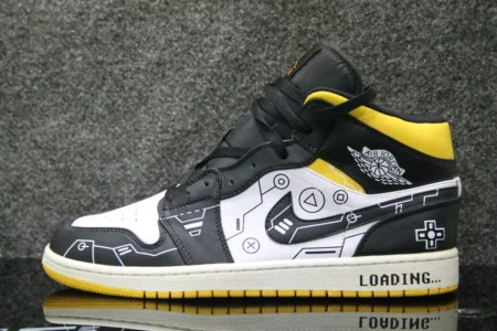 NIKE AIR JORDAN 1 MID SNEAKER