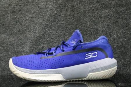 UNDER ARMOUR CURRY 3ZEO III BASKETBALL SHOES